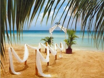 Beach Wedding HD Desktop Wallpaper