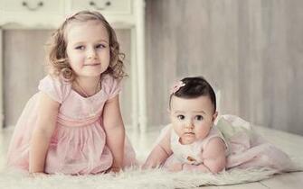 Cute Two Sisters Wallpaper