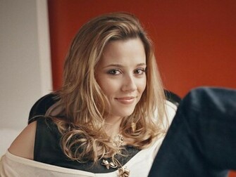 Linda Cardellini Wallpaper