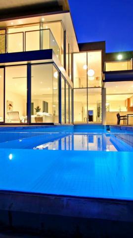 Relaxing Luxurious Mansions Home Wallpaper