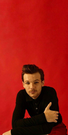 Louis Tomlinson HD Wallpaper