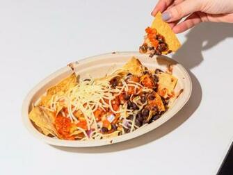 People Are Slamming Chipotle S Queso But The Cheesy Dip Is