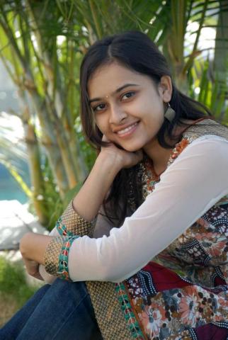 Sridivya Sivakarthikeyan Wedding Photos With Sri Divya