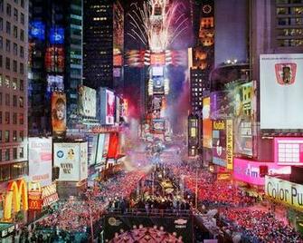 Times Square Wallpaper Background