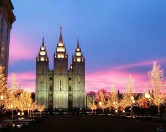 Wallpaper Mormon Temple At Christmas Salt Lake City Utah