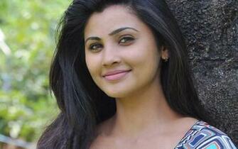 Daisy Shah HD Wallpaper