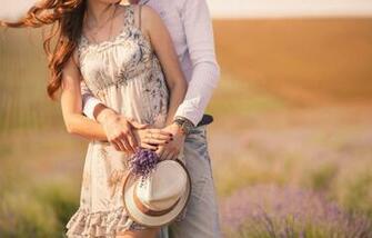 Love Couples Hug Wallpaper Galleryhip The
