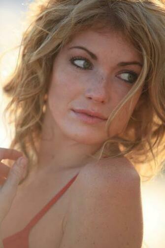 Natasha Wicks Wallpaper