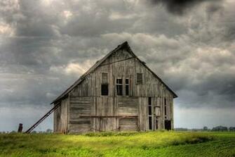 Old Barn Wallpaper