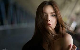 Wallpaper Long Haired Brunette X