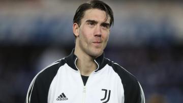 Vlahovic Receives Deafening Jeers From Fiorentina Fans In Return