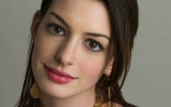 Anne Hathaway Wallpaper