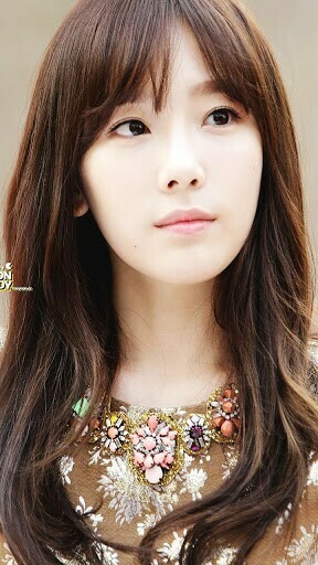 Taeyeon Wallpaper HD App For