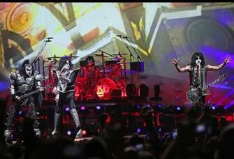 Kiss Image Milwaukee Wisconsin March Fiserv