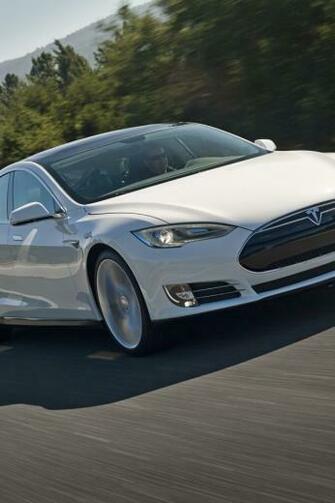 Tesla Model S White Motion iPhone 4 Html