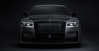 Rolls Royce Cloaks Black Badge Ghost In 1micrometer Shadow Of Darkness