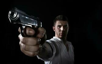 Desktop Wallpaper Pistol Man Hands