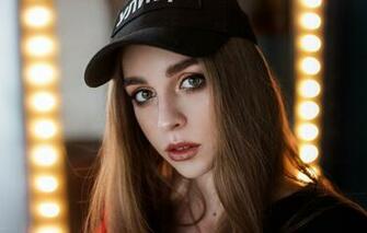 Wallpaper Look Close Up Model Portrait Makeup Hairstyle Cap