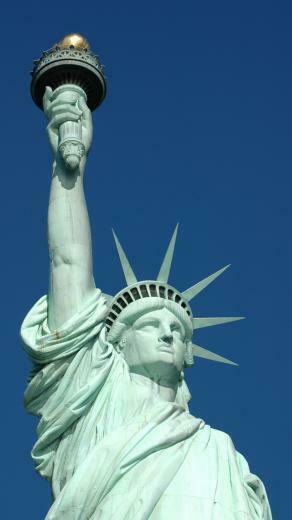 Statue Of Liberty Front iPhone Wallpaper