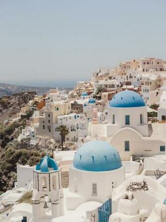 Oia Wallpaper