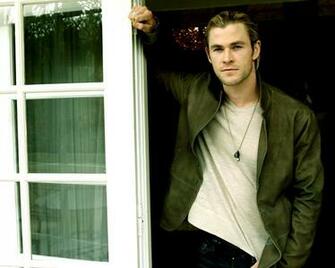 Chris Hemsworth Wallpaper