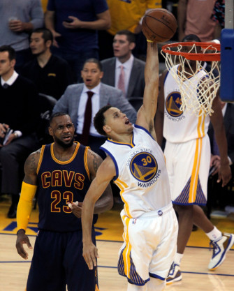 The History Of Lebron James And Stephen Curry S Rivalrous Friendship Wallpaper