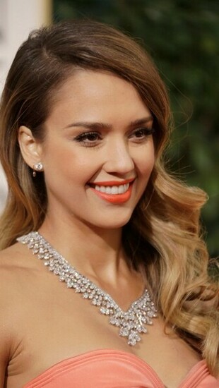 Jessica Alba iPhone Wallpaper Gallery