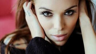 Wallpaper Arabella Drummond Brown Eyed Makeup