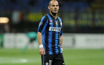 Wesley Sneijder Wallpaper Met Voetbalkleding Aan