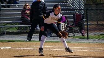 Softball Keeps Winning Streak Going With Sweep Of Bloomsburg
