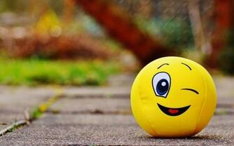 Wallpaper Ball Smile Happy Toy 4k Ultra HD
