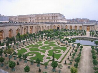 Chateau Versailles Wallpaper