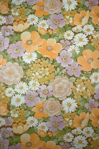 Retro Floral Wallpaper