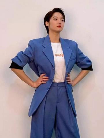 Kim Mi Soo Photos Stylish Looks Of The Korean Star
