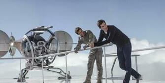 Olga Kurylenko Tom Cruise Oblivion Wallpaper Gallery