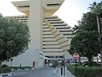 Sheraton Grand Doha Resort Convention Hotel Wikipedia