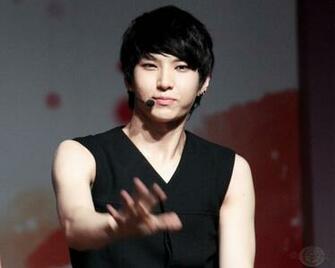 Leo Vixx Wallpaper