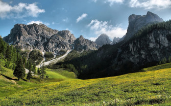 Beautiful Mountain Landscape Wallpaper