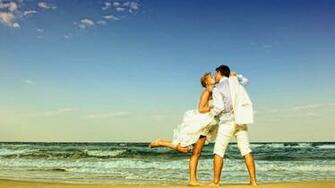 Couple Love Romance Kiss The Beach Hot Kissing Wallpaper