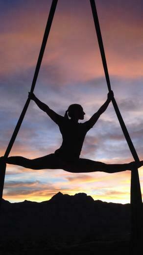 Wallpaper Silhouette Air Gymnast Girl
