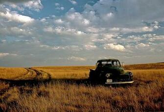 Old Farm Truck Wallpaper Wall Mural Self Adhesive Multiple Sizes