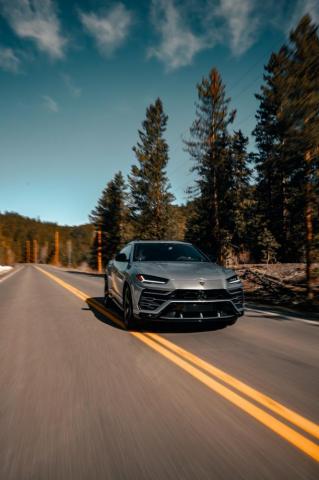 Lamborghini Urus Pictures Image