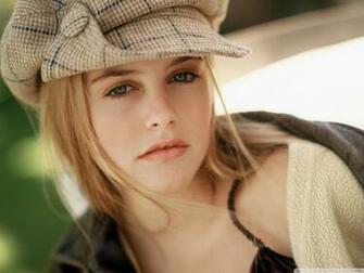 Alicia Silverstone Actress 4k HD Desktop Wallpaper For Ultra