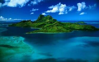 Island In The Ocean Desktop Wallpaper