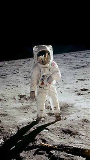 Astronaut On The Moon iPhone Wallpaper S C 3g