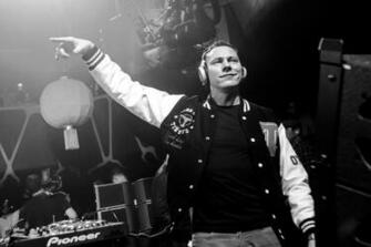 Tiesto Wallpaper Image Photos Pictures Background