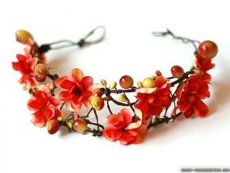 Wallpaper Red Flower Crown