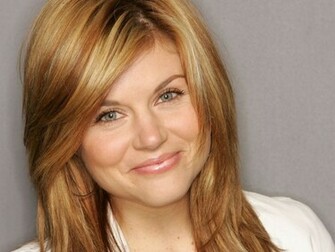 Tiffani Amber Thiessen Wallpaper