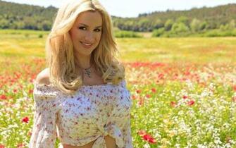 Jordan Carver Wallpaper