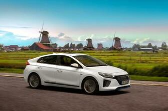 Hyundai Ioniq Hybrid Wallpaper In